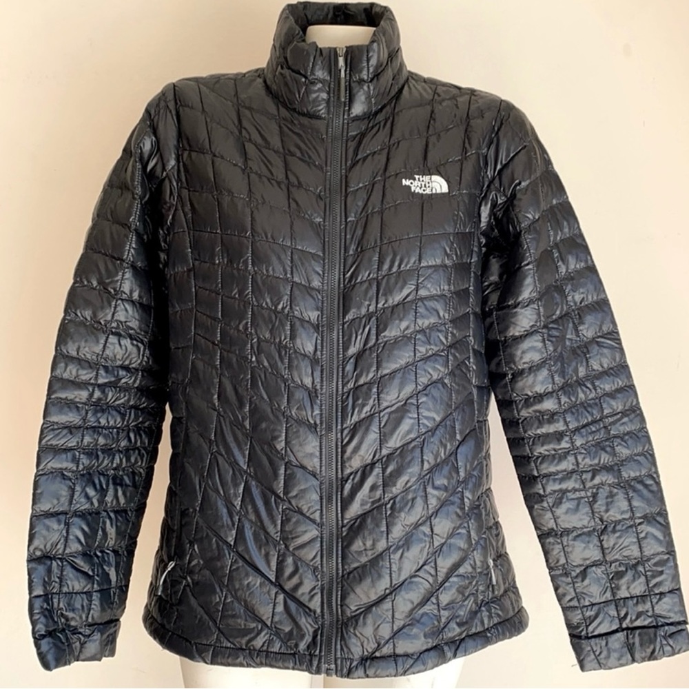 The North Face Black jacket Thermoball small NwT